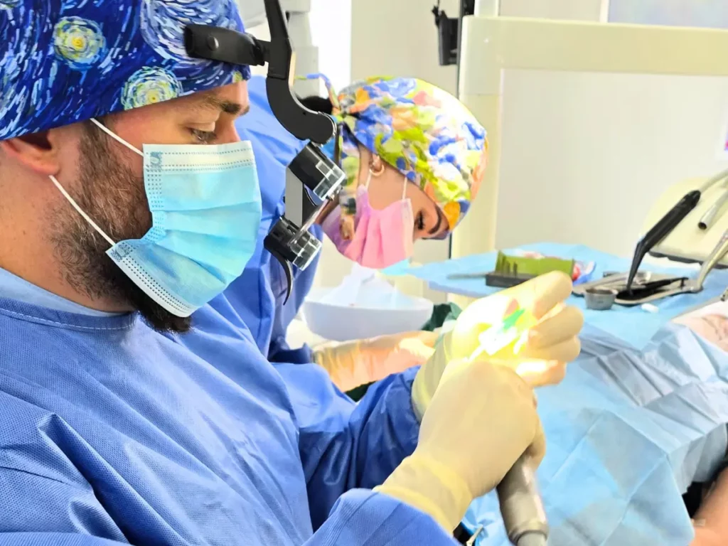 chirurgia implant zeba